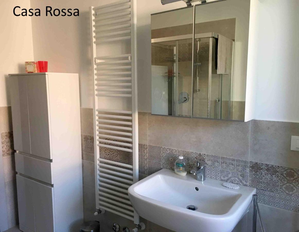 Case Rossa E Blu Villanova d'Albenga Exterior foto