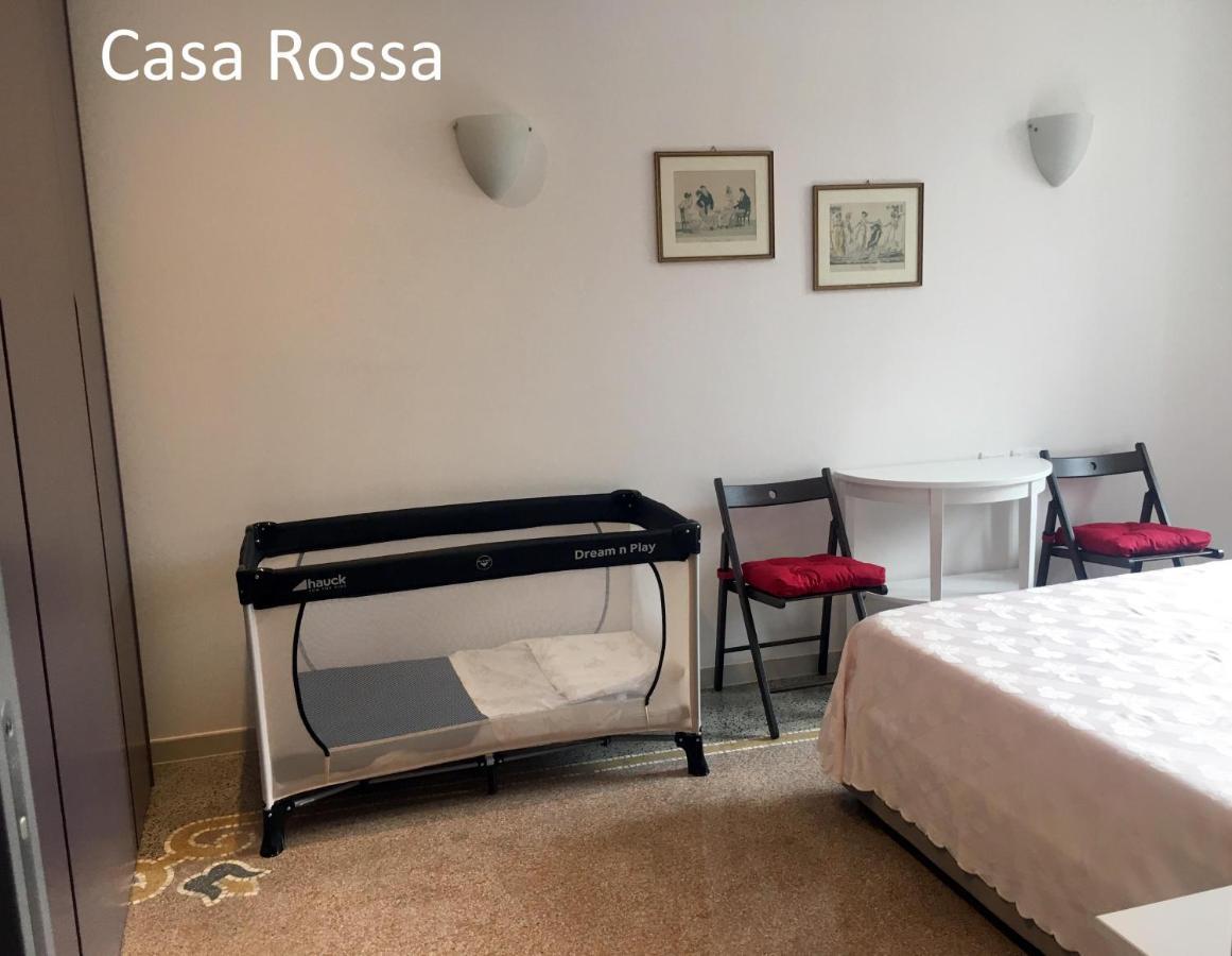 Case Rossa E Blu Villanova d'Albenga Exterior foto